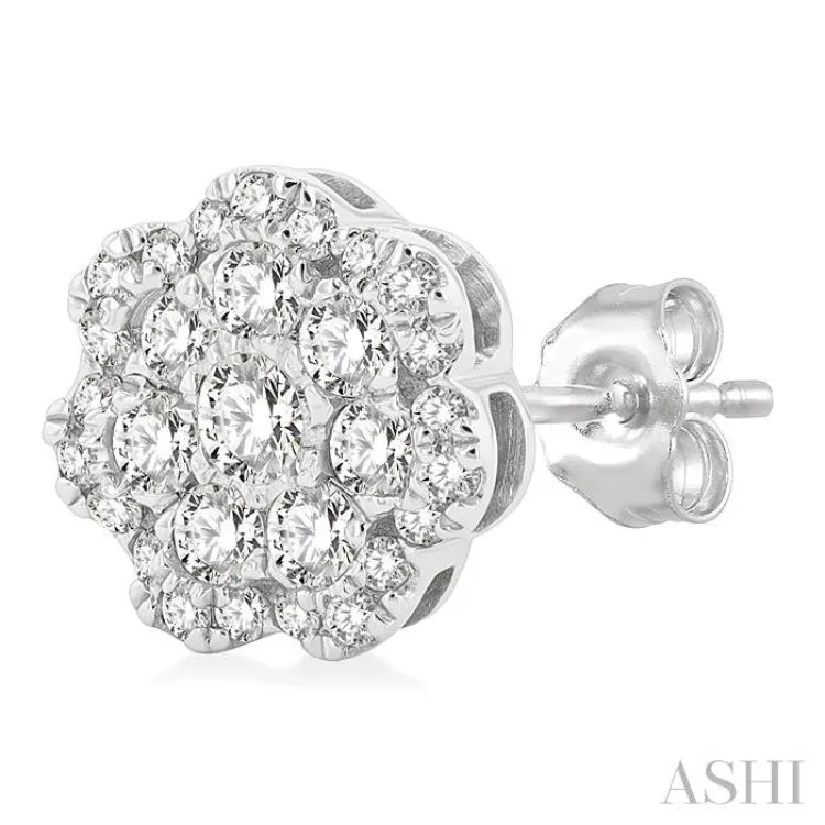 1/2 ctw Flower Pattern Round Cut Diamond Fashion Stud Earrings in 14K White Gold