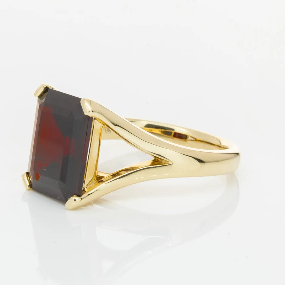14ct Yellow Gold Garnet Verona Ring
