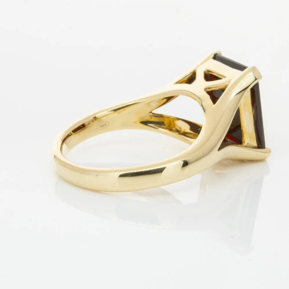14ct Yellow Gold Garnet Verona Ring