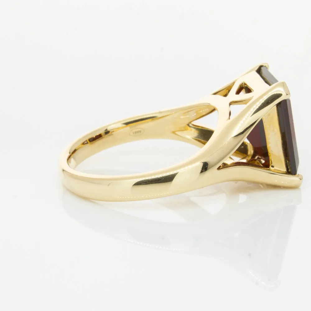 14ct Yellow Gold Garnet Verona Ring