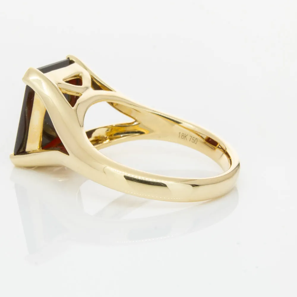 14ct Yellow Gold Garnet Verona Ring