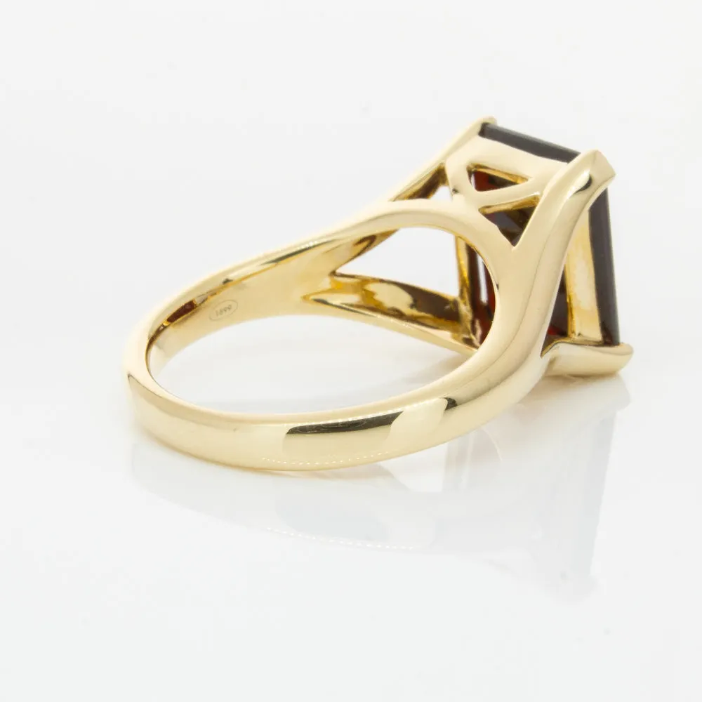 14ct Yellow Gold Garnet Verona Ring