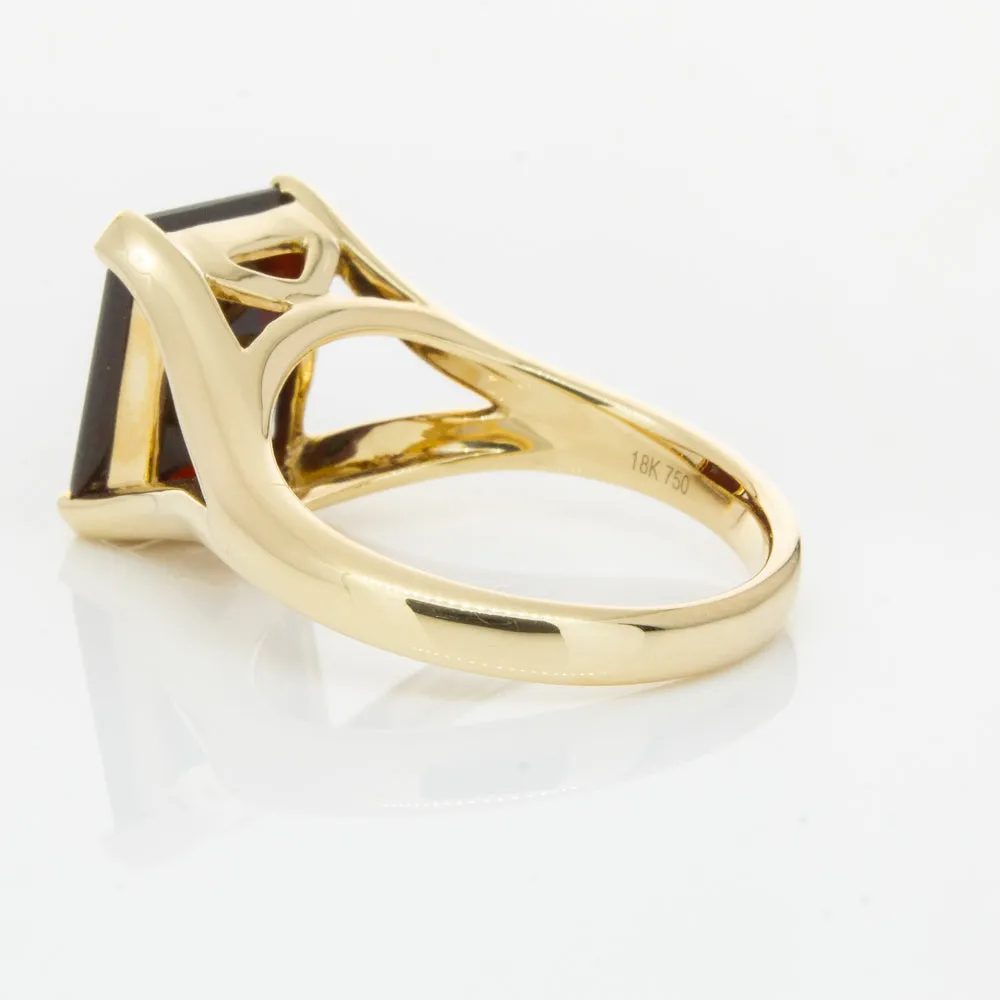 14ct Yellow Gold Garnet Verona Ring