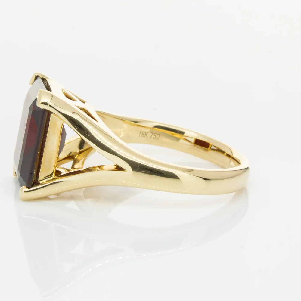14ct Yellow Gold Garnet Verona Ring