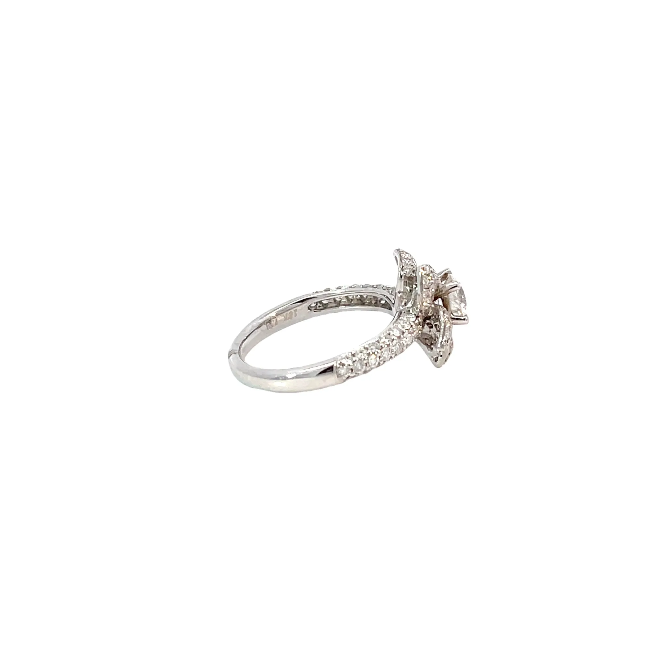 18 Karat White Gold Diamond Flower Ring