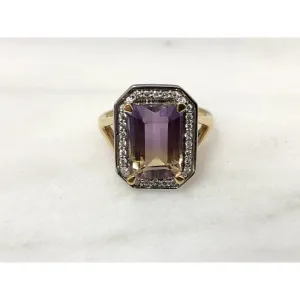 18ct Gold Ametrine and Diamond Ring - 3.85ct 18ct Gold Ametrine and Diamond Ring - 3.85ct