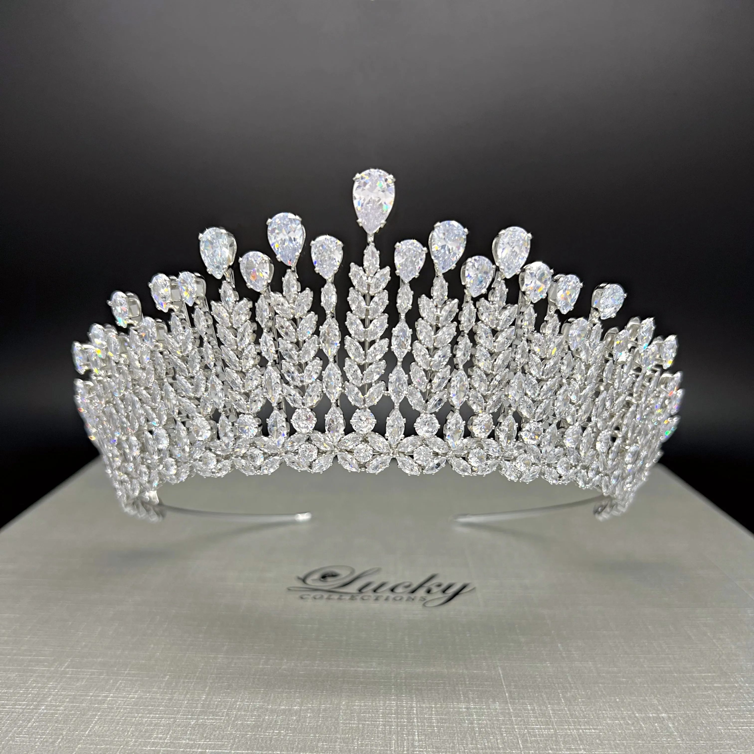 Bridal Tiara, Quinceanera Corona, Regal Crystal Shine Tiara for Quince, Crown for Bride