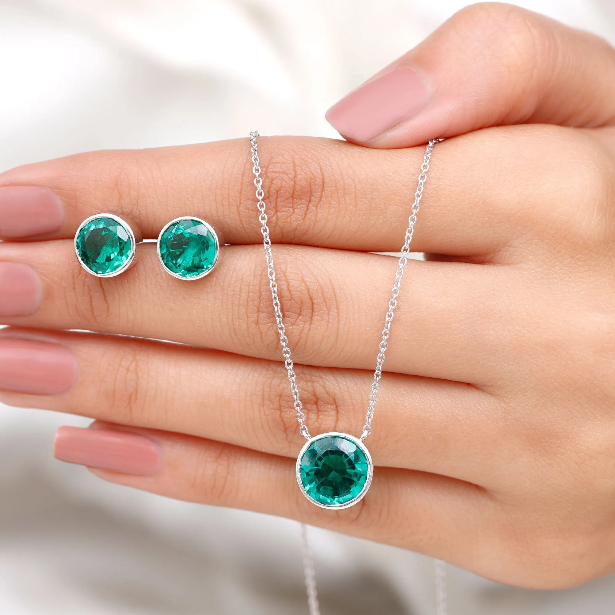 Certified Created Emerald Solitaire Jewelry Set in Bezel Setting