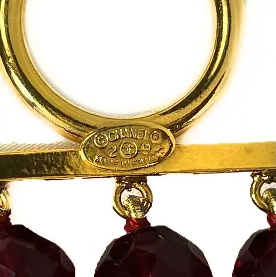 CHANEL - Collection 29 - Vintage Faceted Bead Multi Layered Red Bracelet
