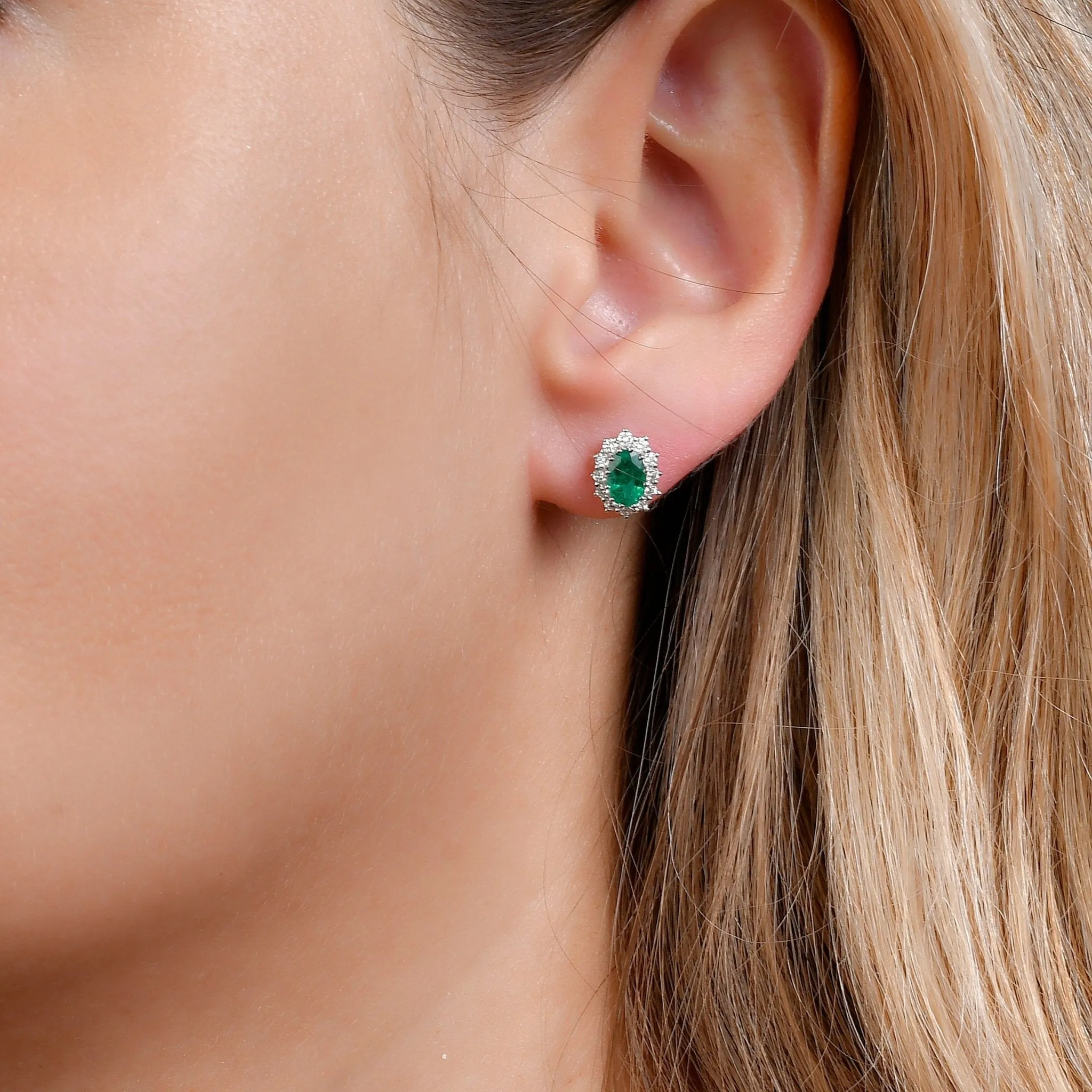 Cleo Stud Earrings - WG