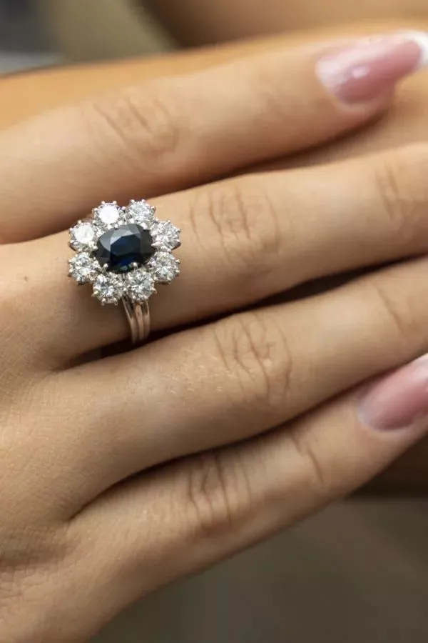 COCKTAIL SAPPHIRE RING