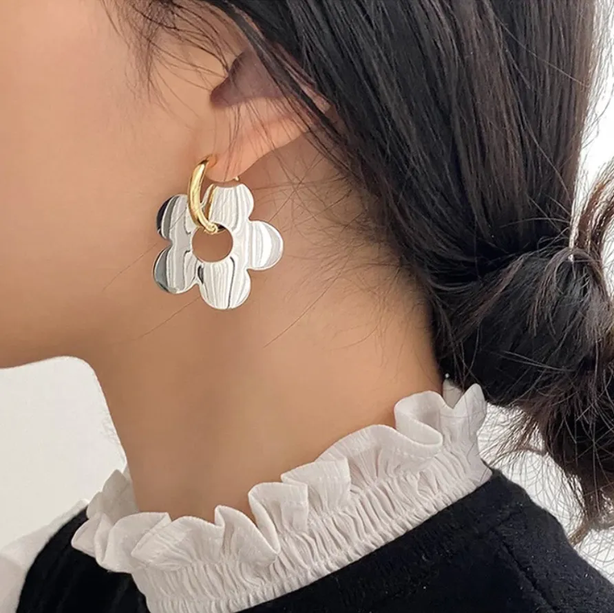 Daisy Hoop Earrings