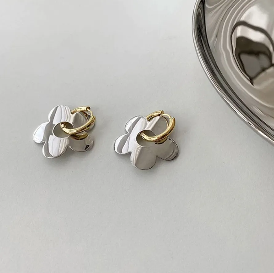 Daisy Hoop Earrings