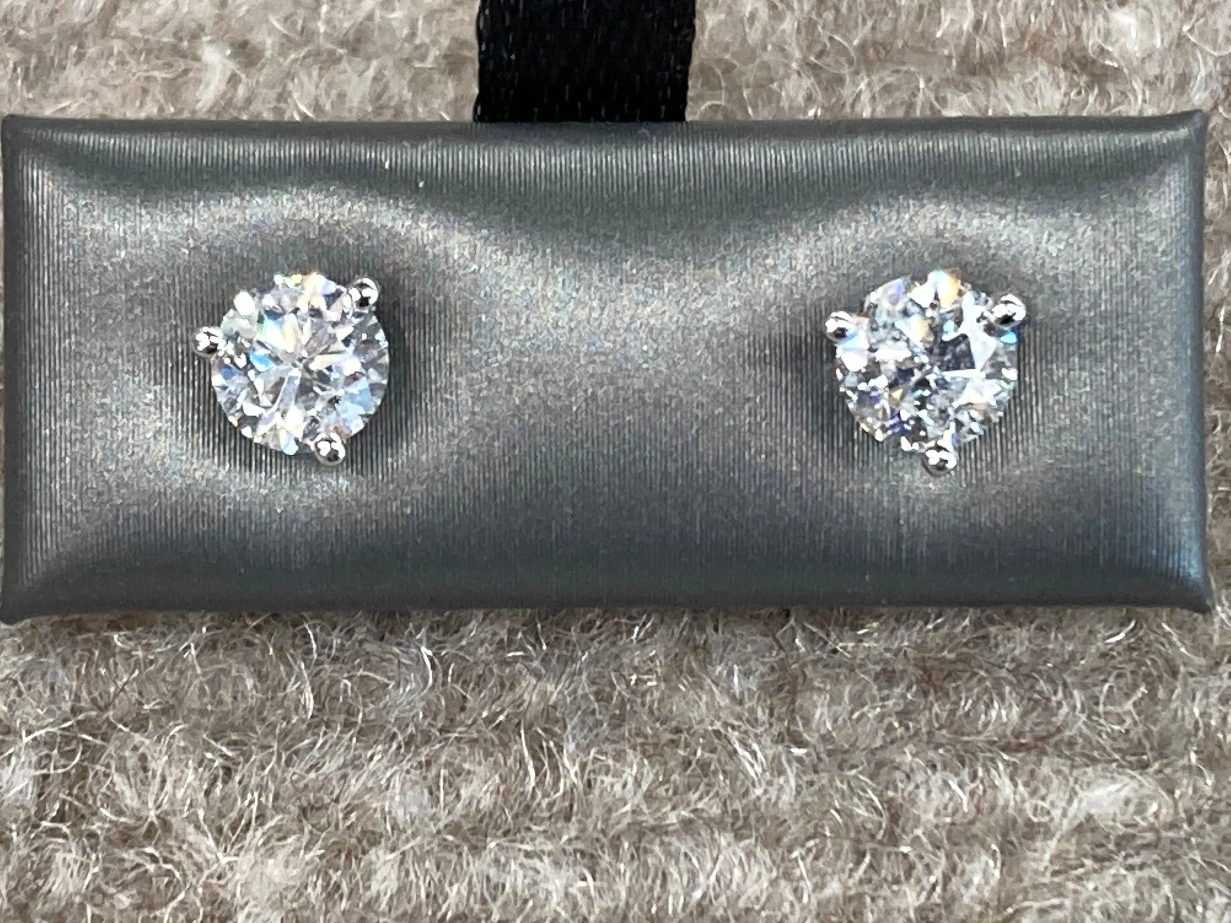 Diamond Stud Earrings 1.43 Carats