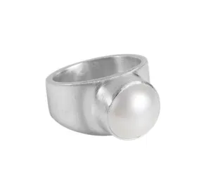 Fairley Pearl Dome Ring Silver