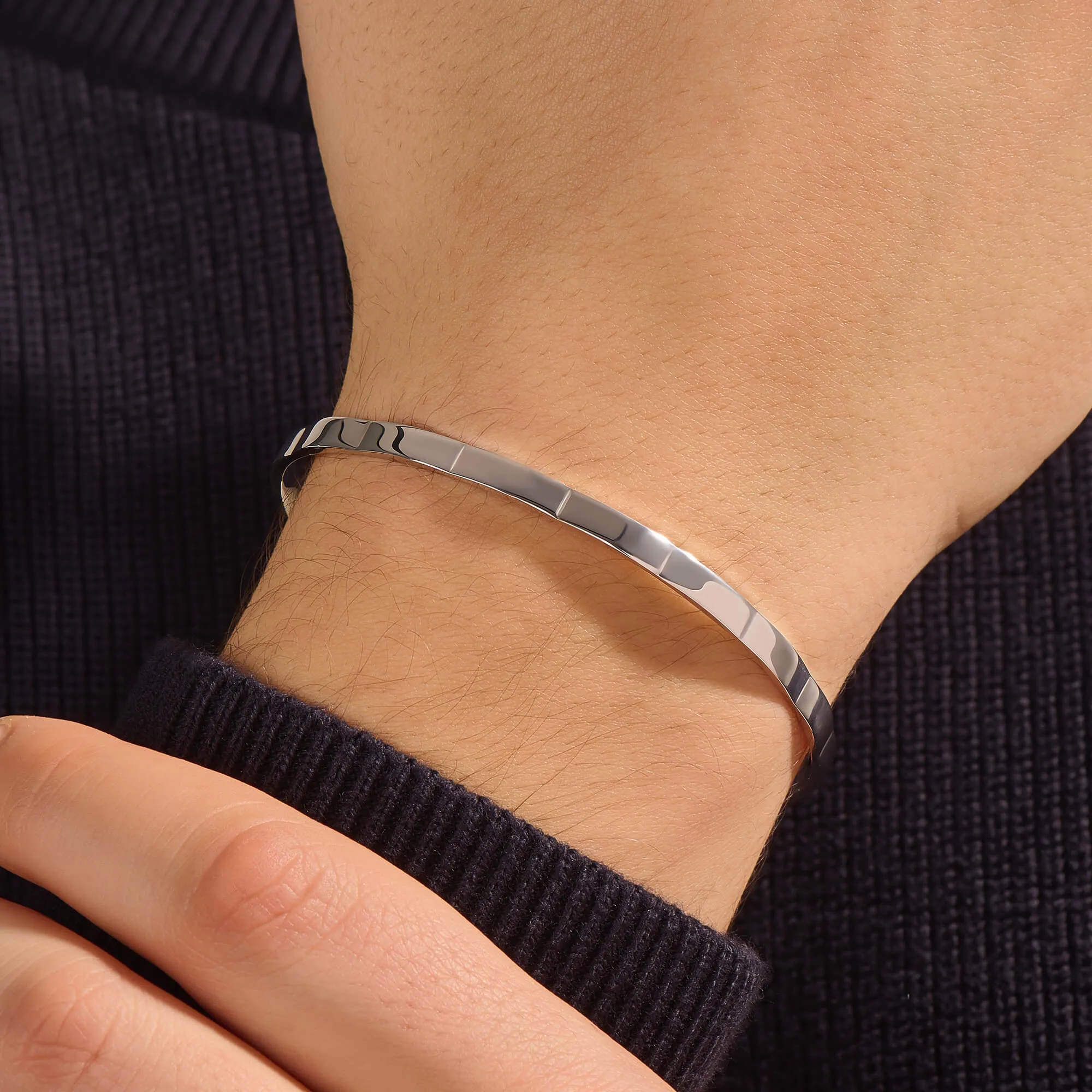 Geometric Cuff in Gold