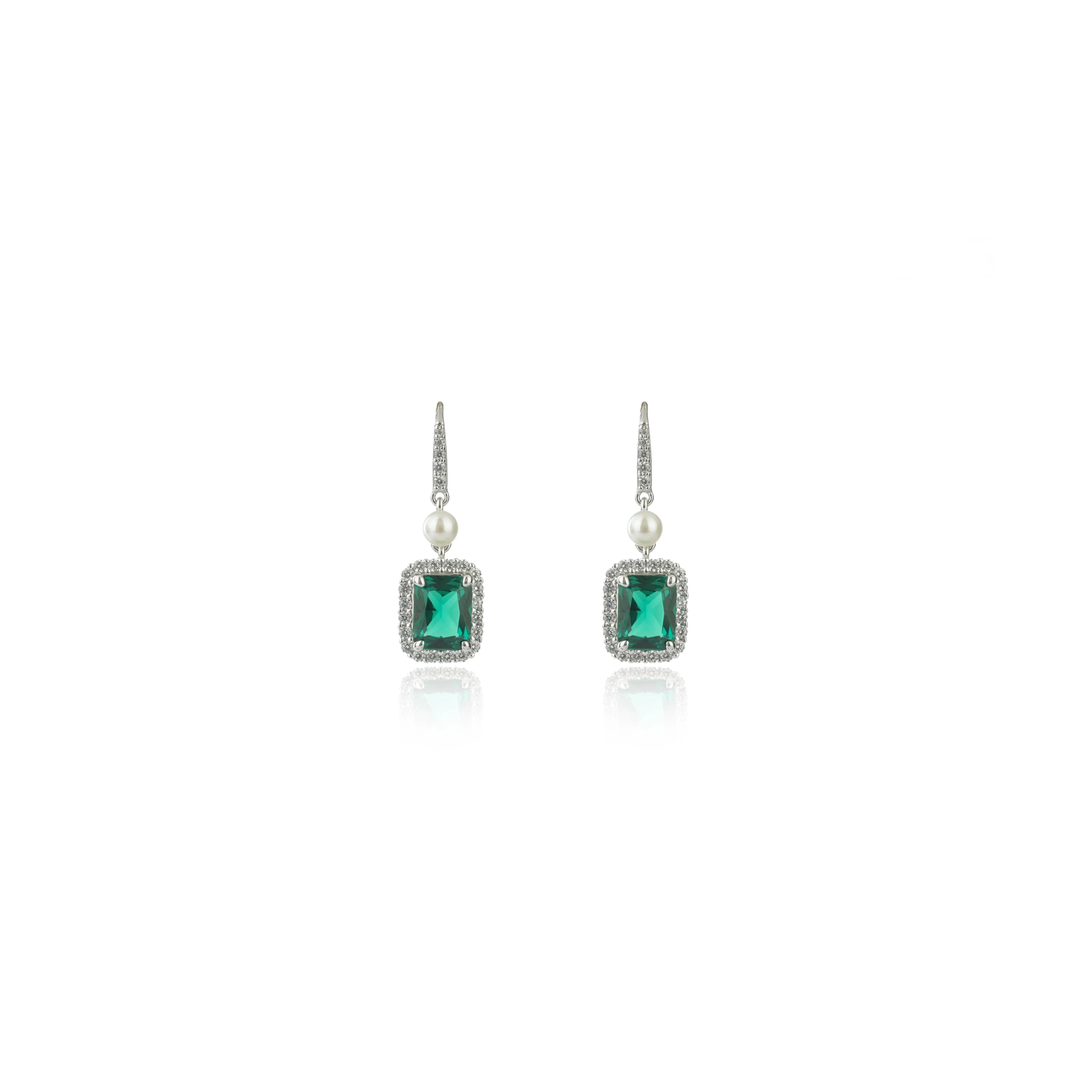 Georgini Gifts Nollaig Freshwater Pearl Earrings- Silver