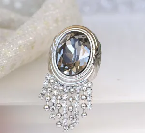 GRAY TASSEL RING