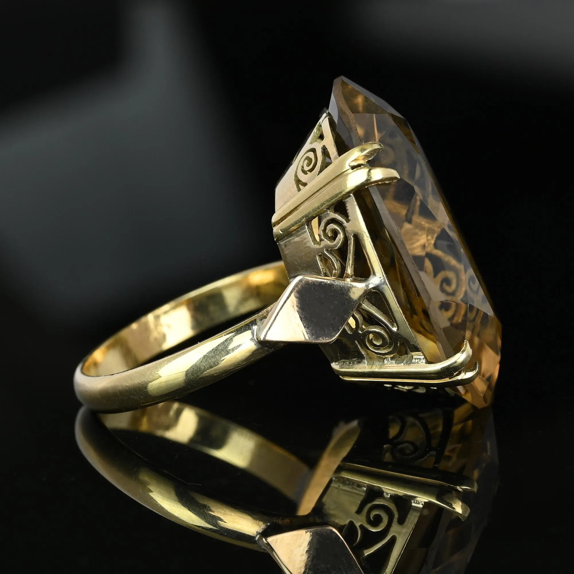 Mid Century 14K Gold Oval 26 CTW Smoky Quartz Ring