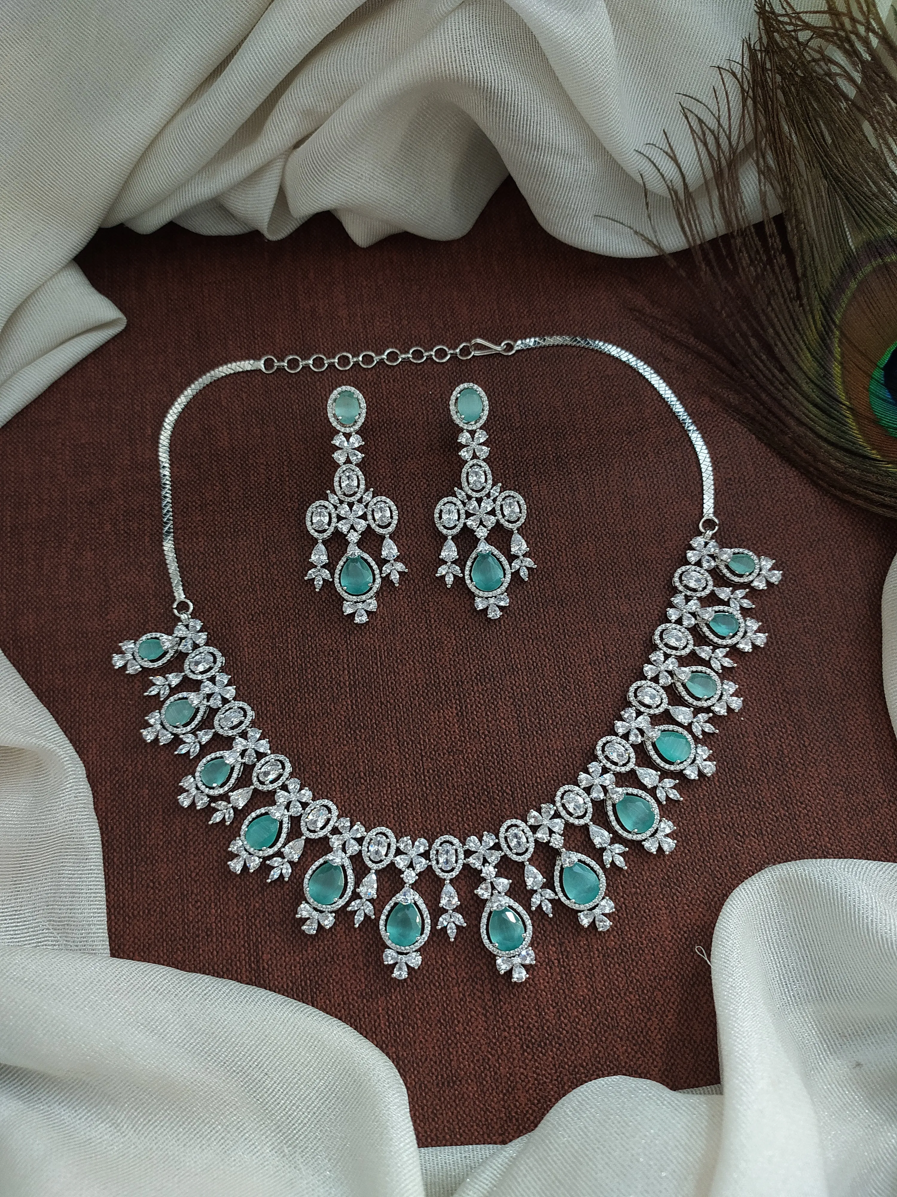 Pear and Oval Shaped Stones Zircon Necklace Set