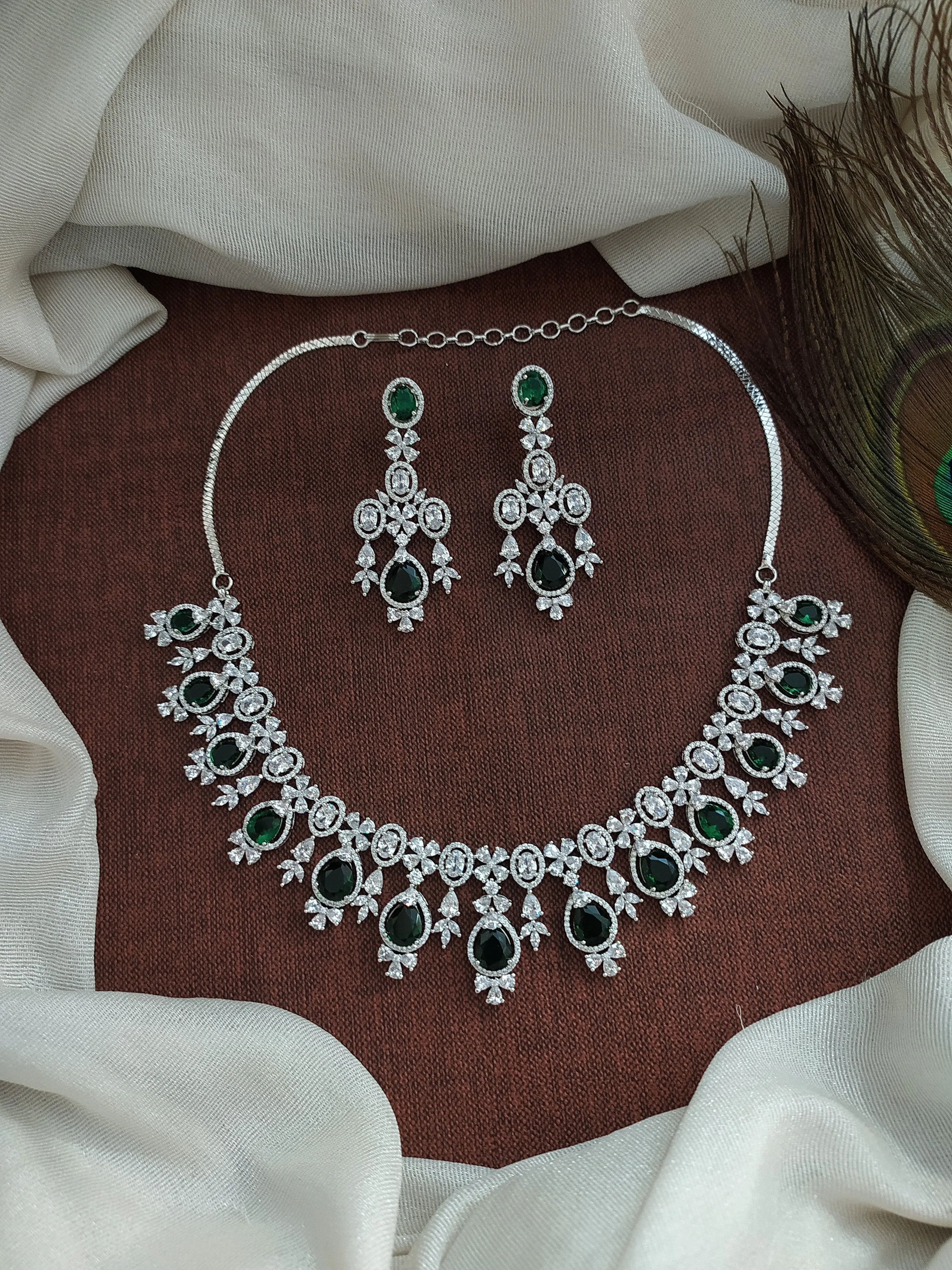 Pear and Oval Shaped Stones Zircon Necklace Set