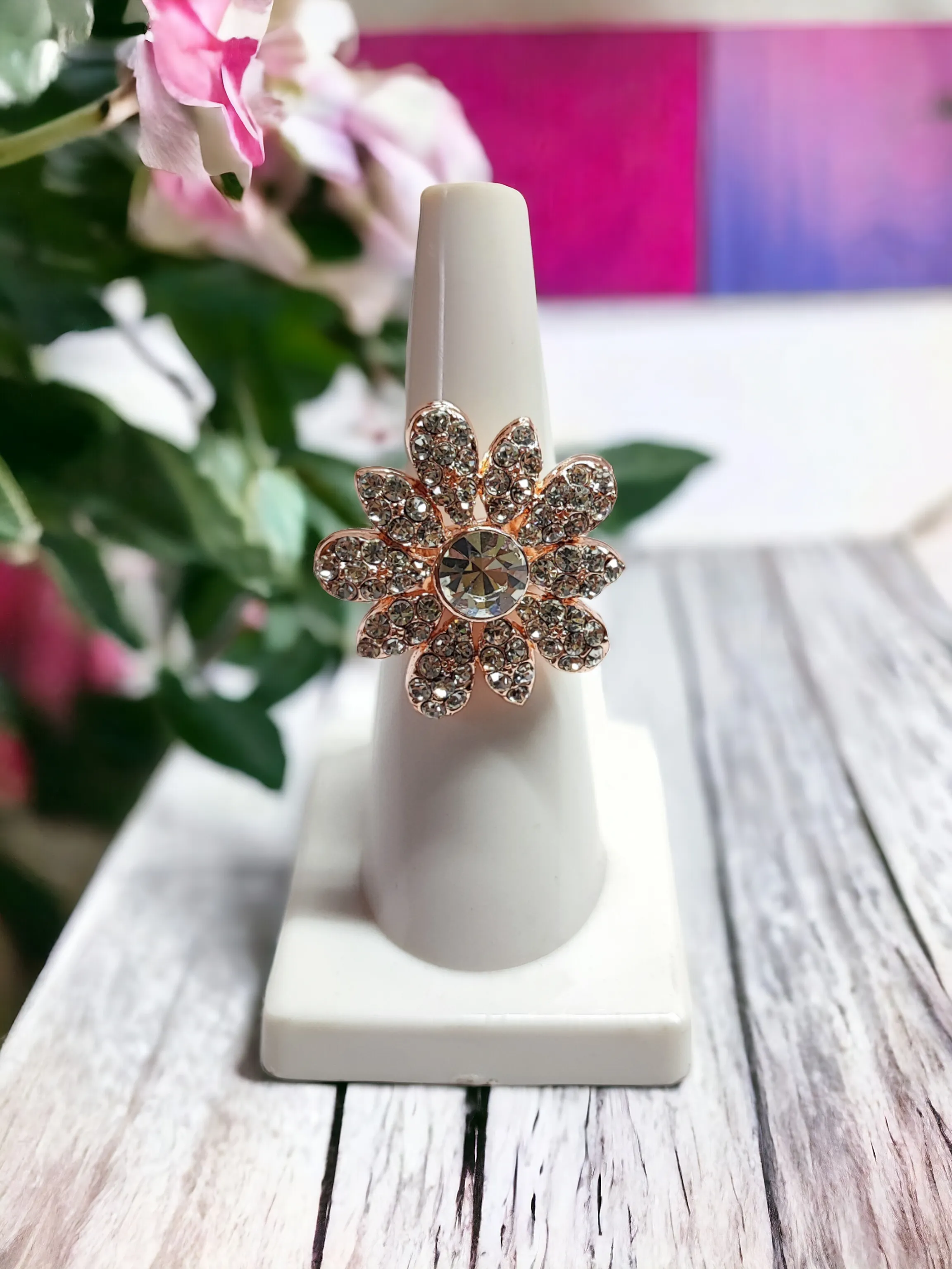 Pearlfect Oversized Floral Cocktail Ring