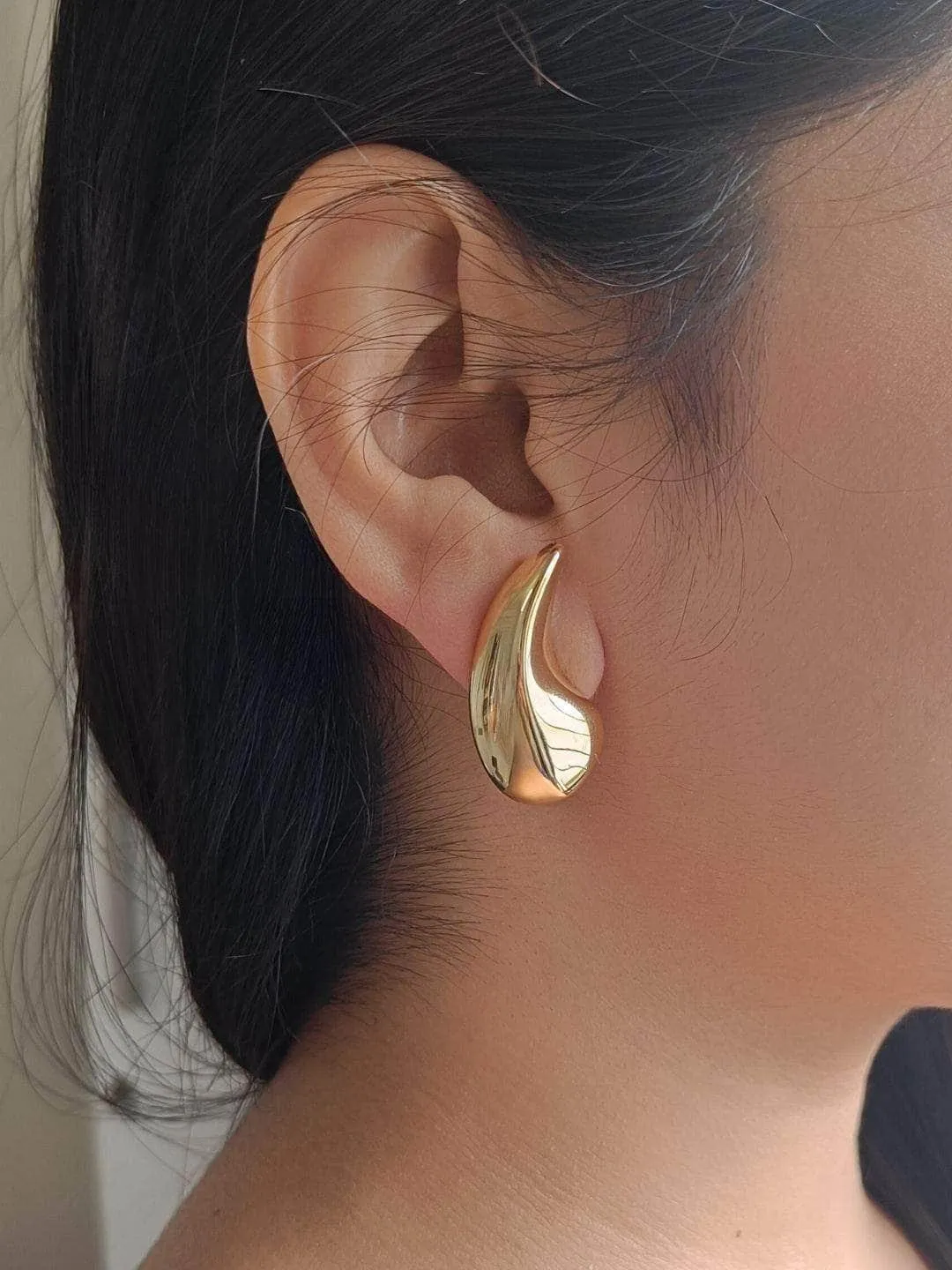 Small Eggplant Earrings Gold
