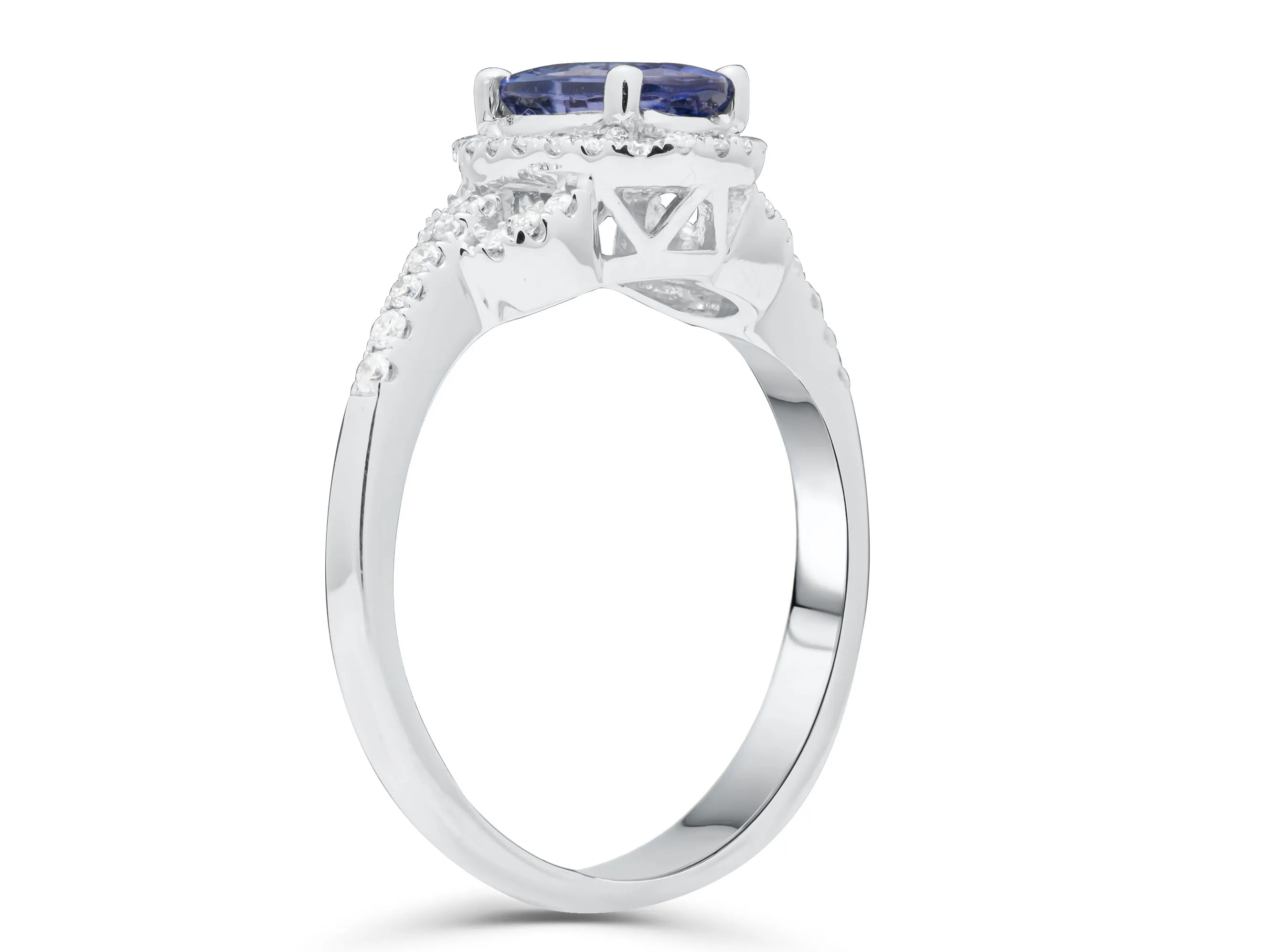 Tanzanite Oval Cut English Style Ring