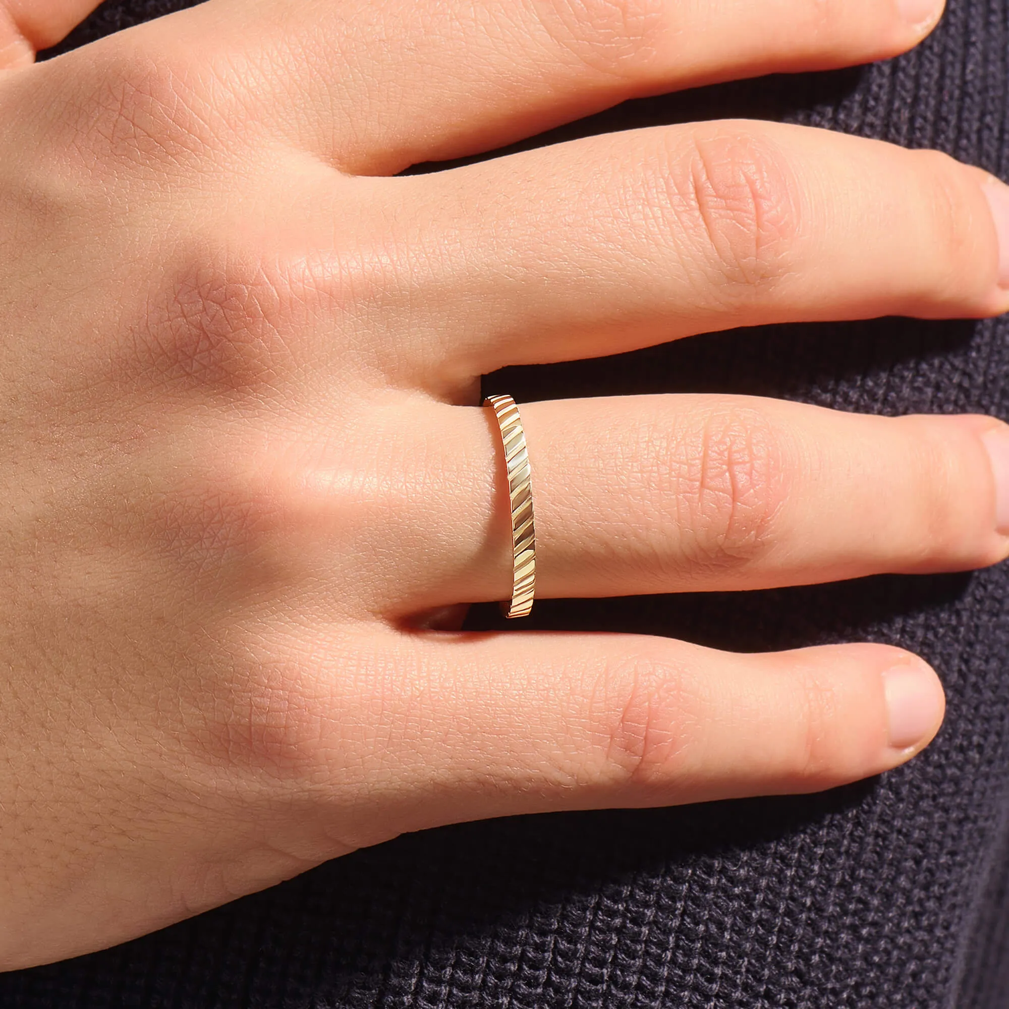 Twined Band Ring in Gold